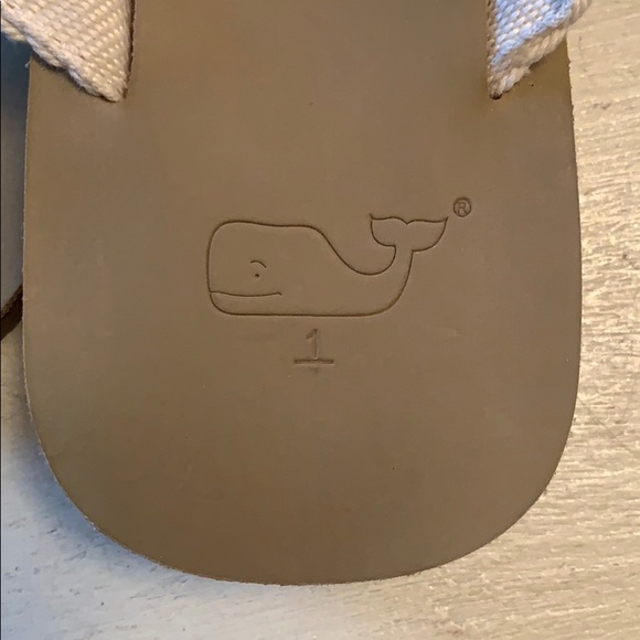 Vineyard Vines Boys flip-flops - Picture 3 of 3